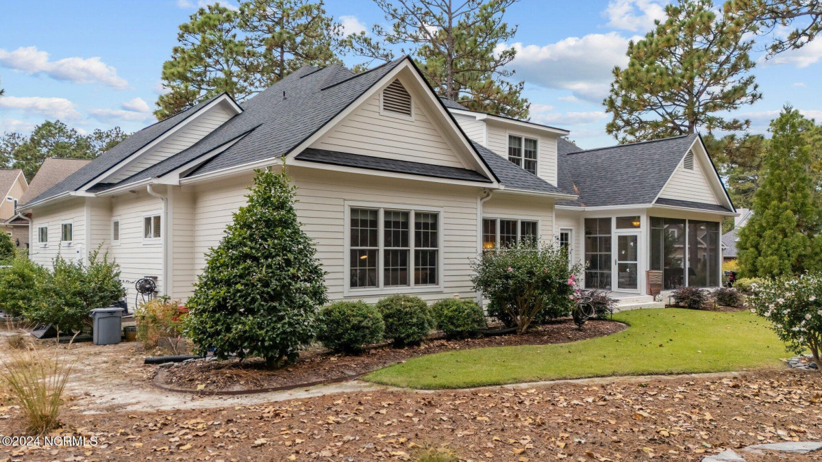 26 Lochwinnock Ln Pinehurst, NC 28374