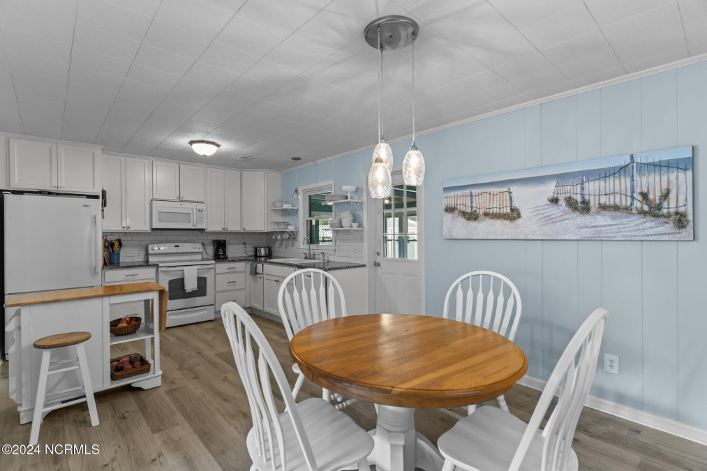 407 Norton St Oak Island, NC 28465