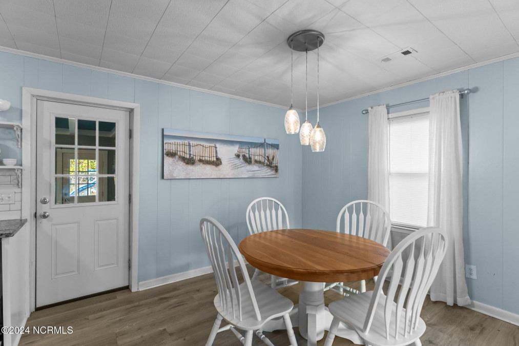 407 Norton St Oak Island, NC 28465