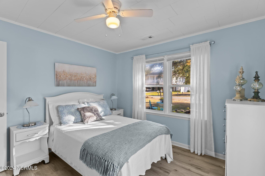 407 Norton St Oak Island, NC 28465