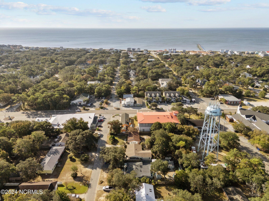 407 Norton St Oak Island, NC 28465