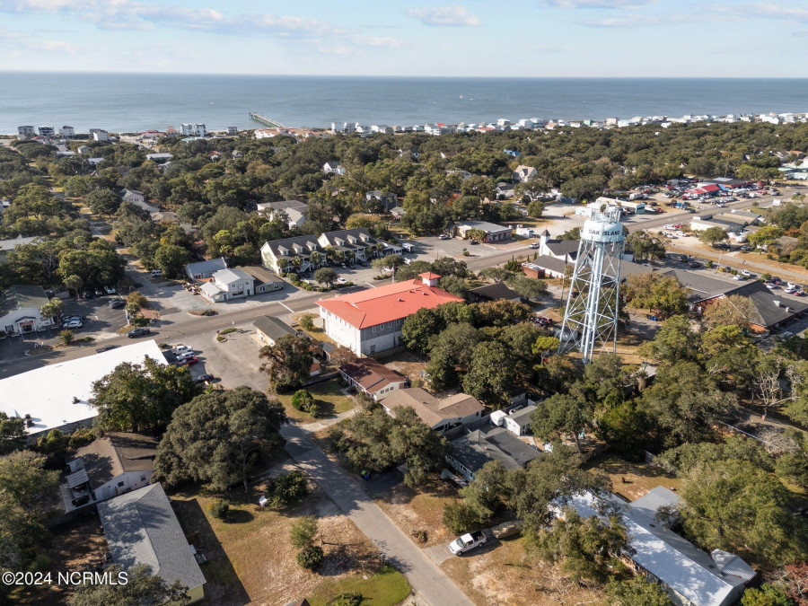 407 Norton St Oak Island, NC 28465