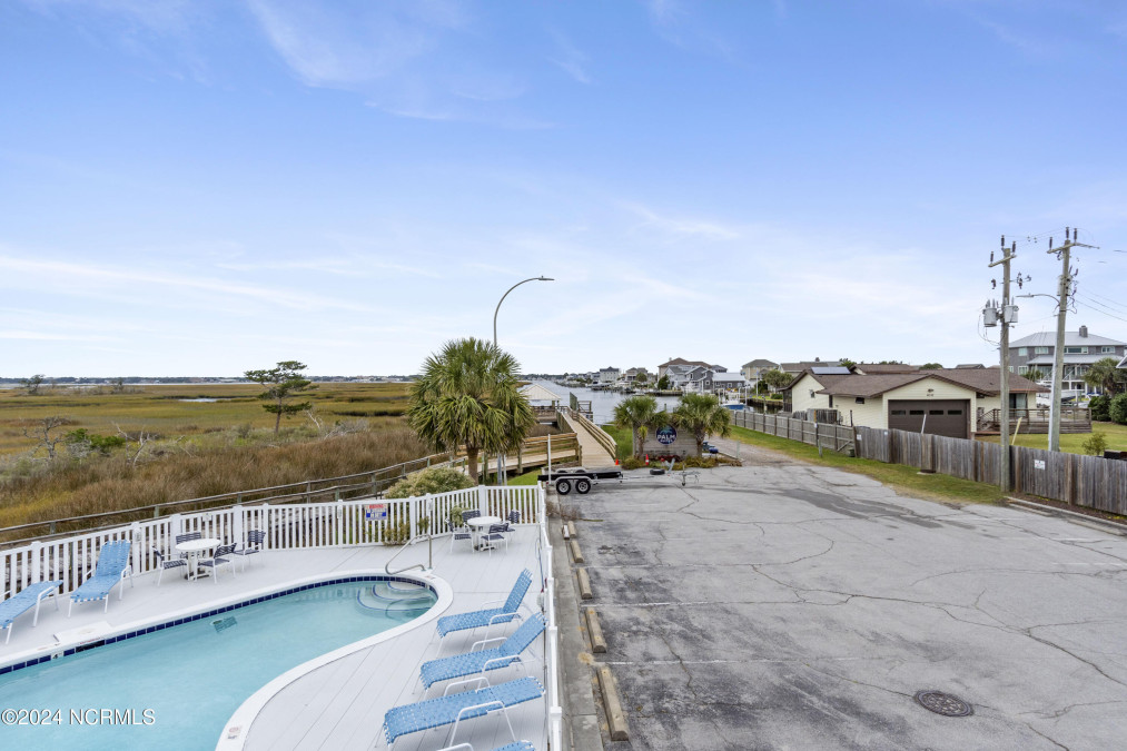 602 Ft Macon Rd Atlantic Beach, NC 28512