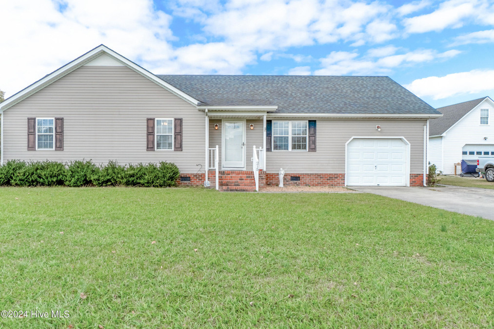 215 Melonie Dr Elizabeth City, NC 27909