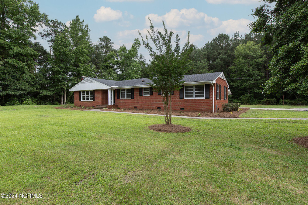 3345 Old Lumberton Rd Whiteville, NC 28472