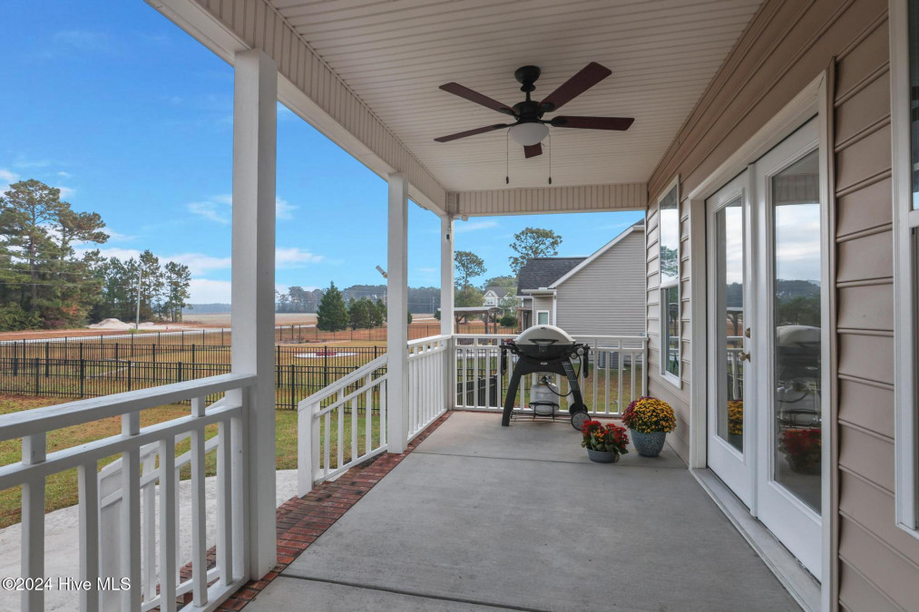 416 Meadowland Cir Jacksonville, NC 28540