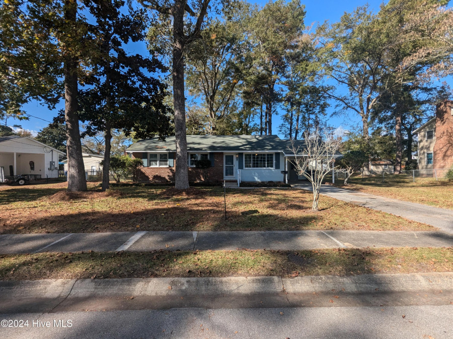 1109 Clifton Rd Jacksonville, NC 28540