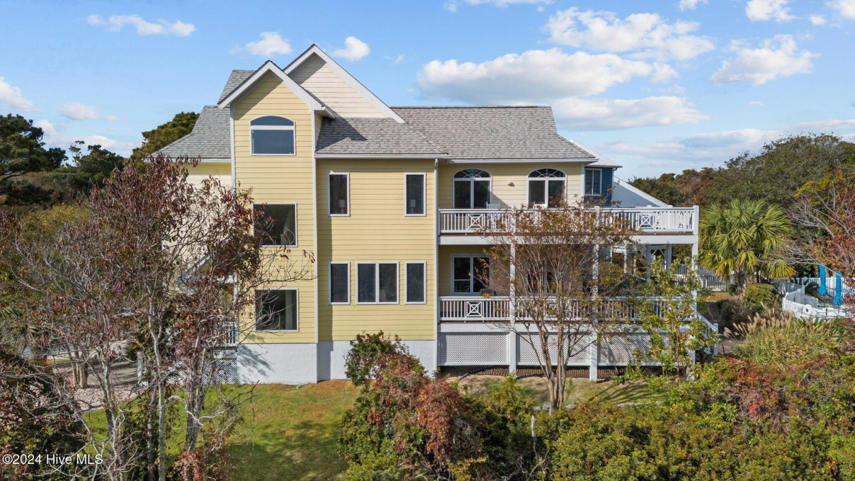 206 Shipwreck Ln Emerald Isle, NC 28594