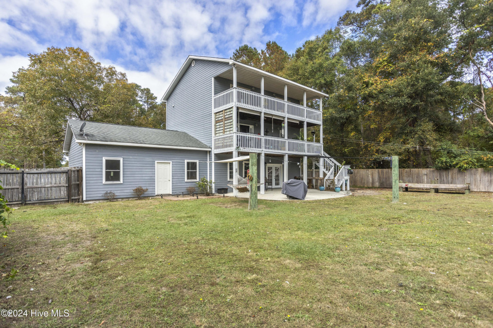 419 Old River Acres Dr Burgaw, NC 28425