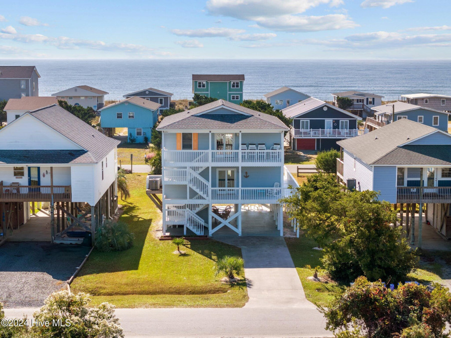 110 Dolphin Dr Oak Island, NC 28465