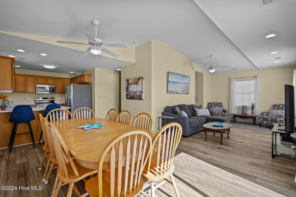 2381 Island Dr North Topsail Beach, NC 28460