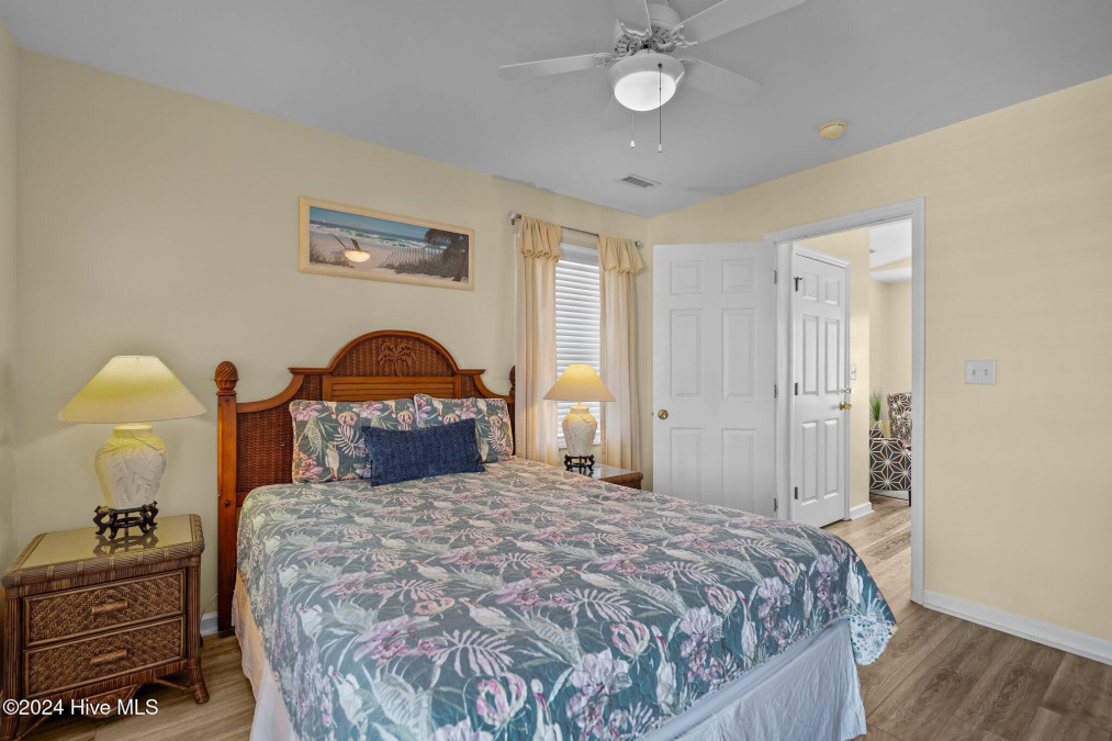 2381 Island Dr North Topsail Beach, NC 28460