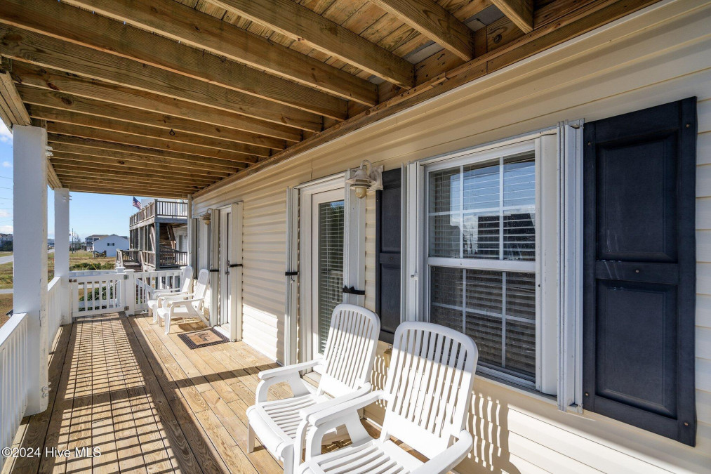 2381 Island Dr North Topsail Beach, NC 28460