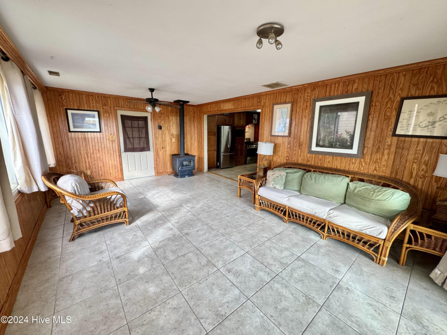 164 Jones Ln Knotts Island, NC 27950