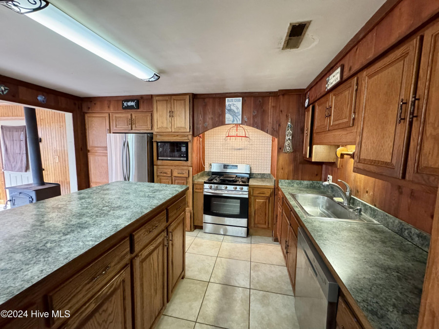 164 Jones Ln Knotts Island, NC 27950