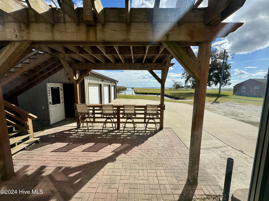 164 Jones Ln Knotts Island, NC 27950