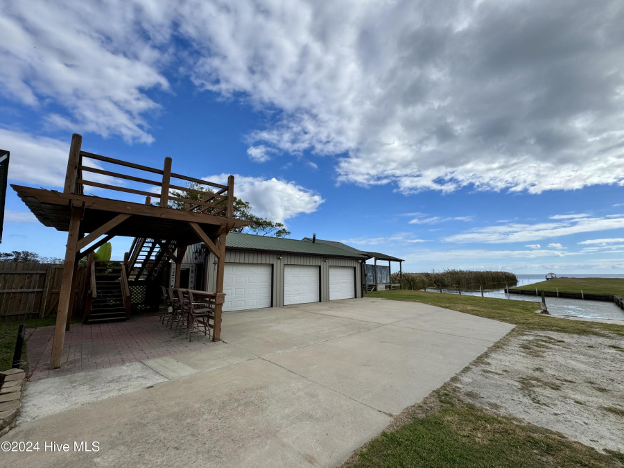 164 Jones Ln Knotts Island, NC 27950