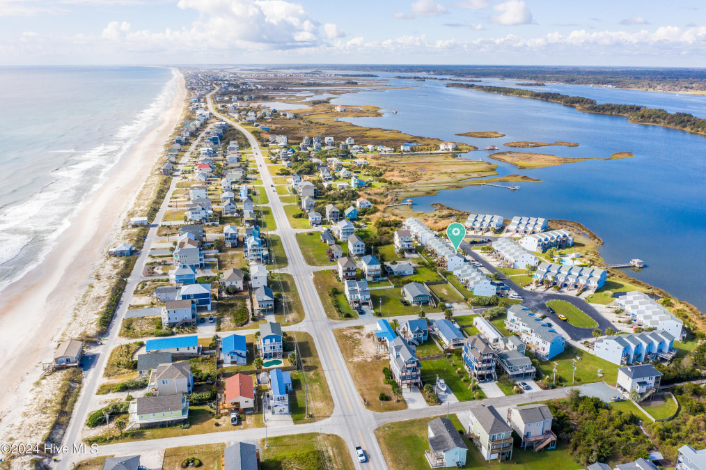 59 Bermuda Landing Pl North Topsail Beach, NC 28460