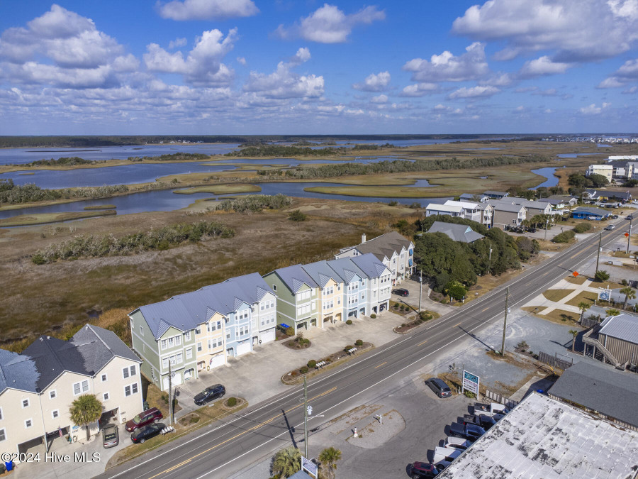 515 New River Dr Surf City, NC 28445