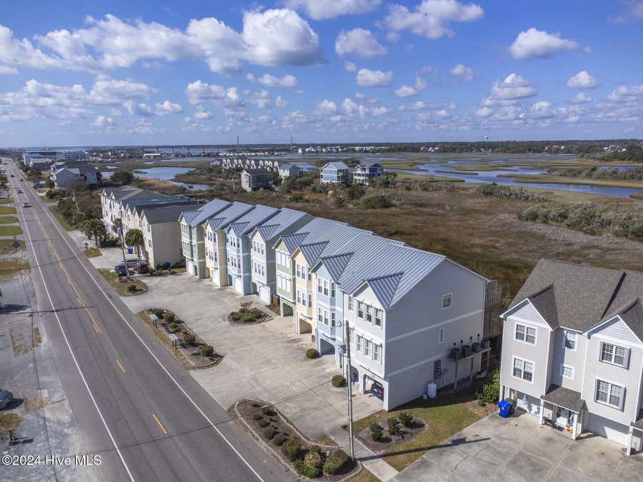 515 New River Dr Surf City, NC 28445