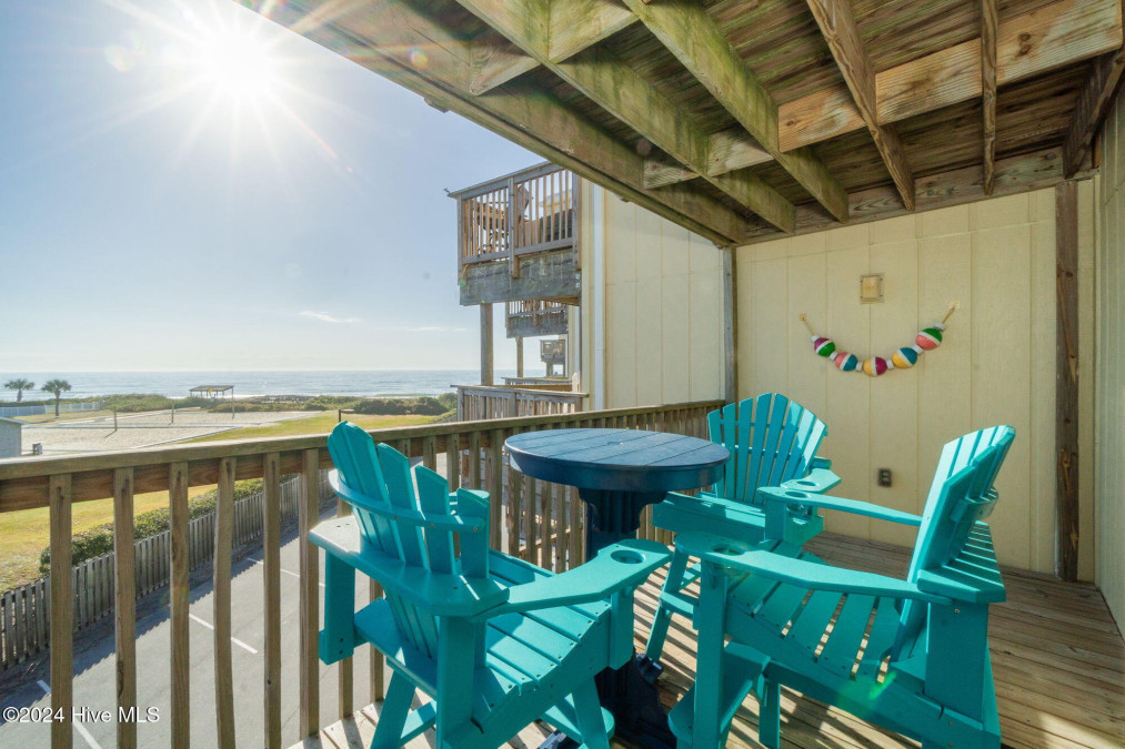 9100 Reed Dr Emerald Isle, NC 28594