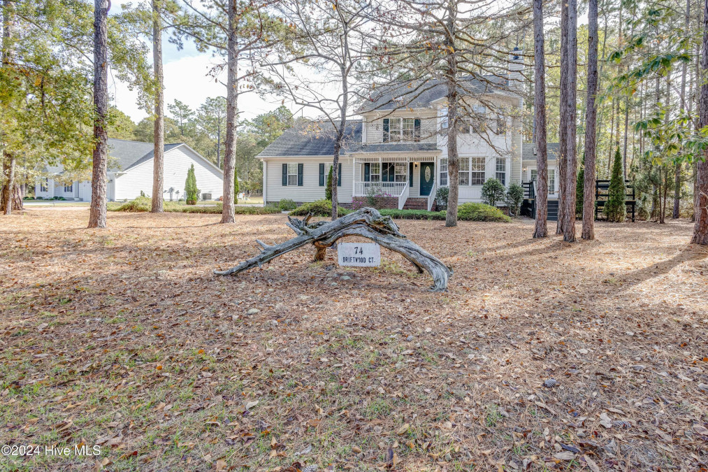 74 Driftwood Ct Arapahoe, NC 28510