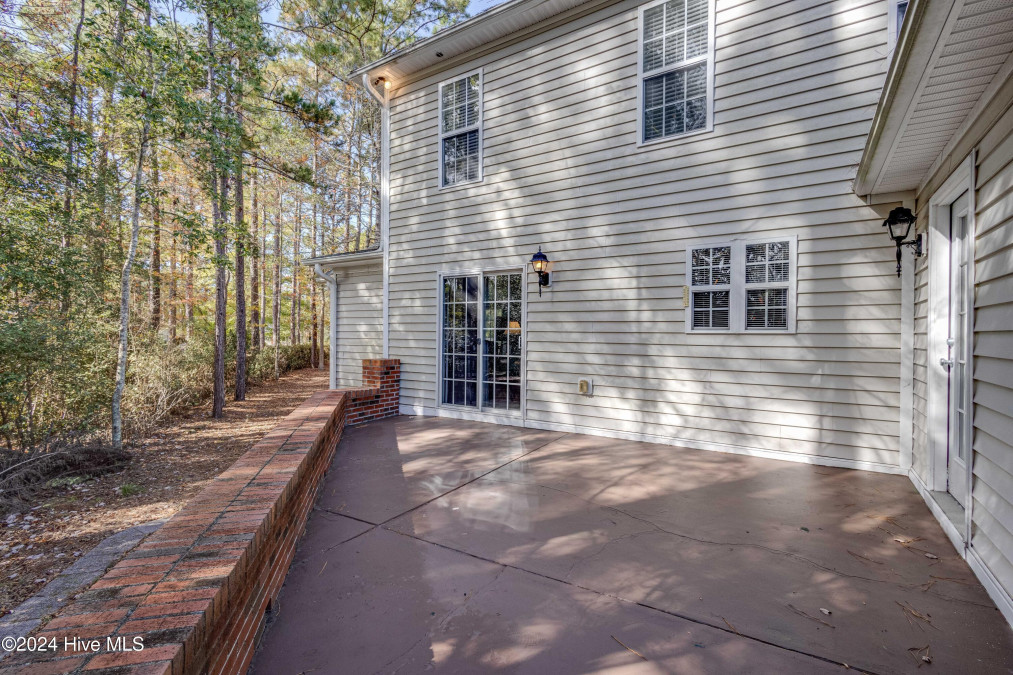 74 Driftwood Ct Arapahoe, NC 28510