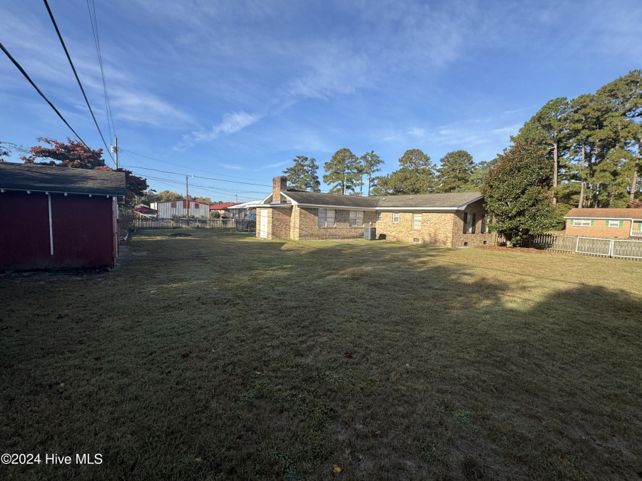 201 Magnolia Dr Washington, NC 27889