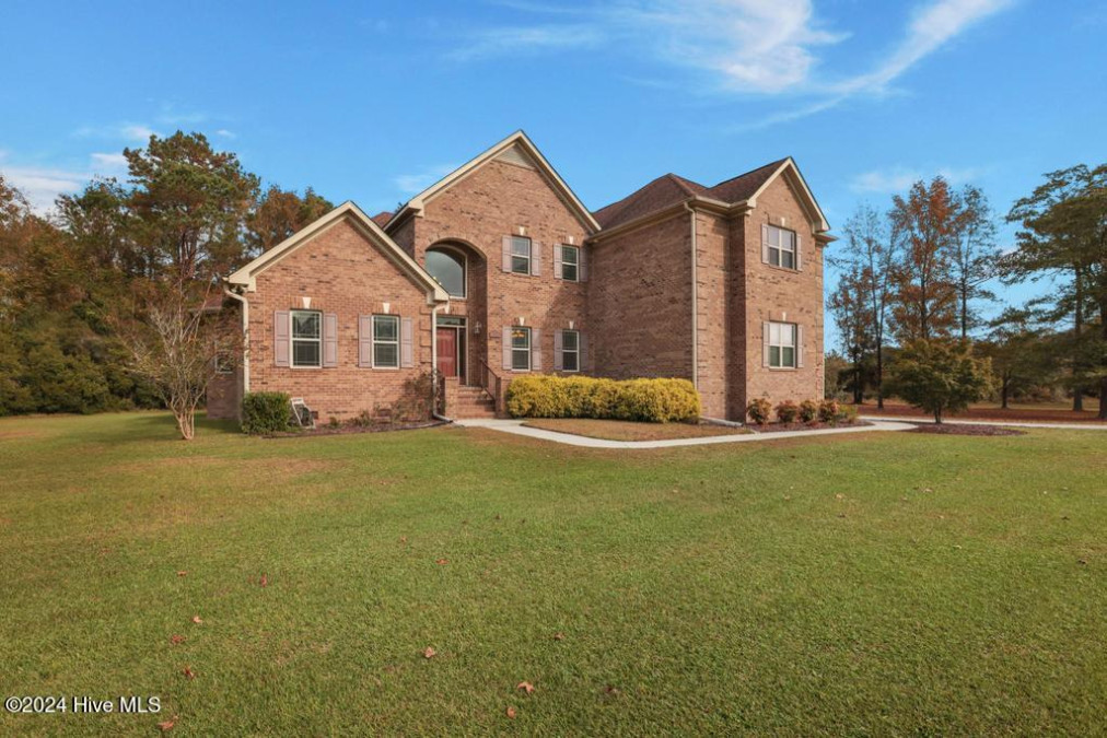 165 Country Squire Ln Jacksonville, NC 28540