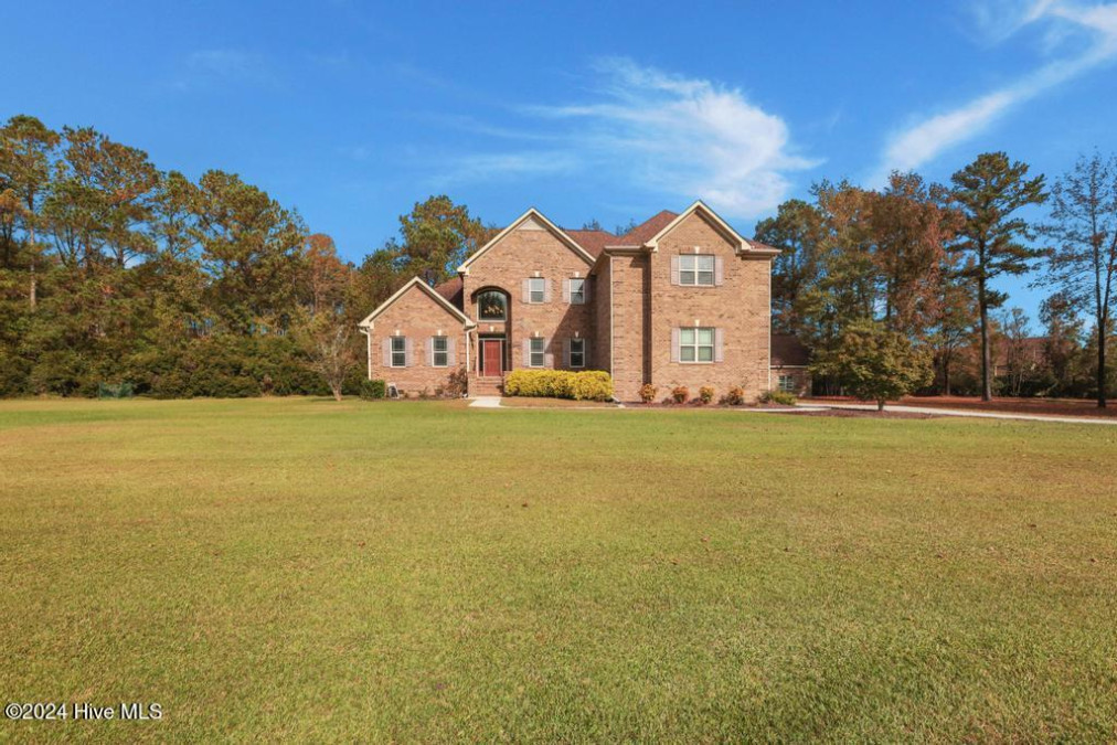 165 Country Squire Ln Jacksonville, NC 28540