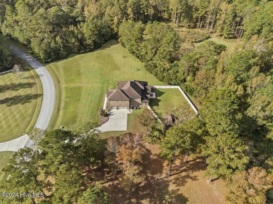 165 Country Squire Ln Jacksonville, NC 28540