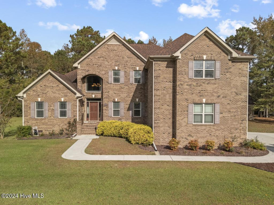 165 Country Squire Ln Jacksonville, NC 28540