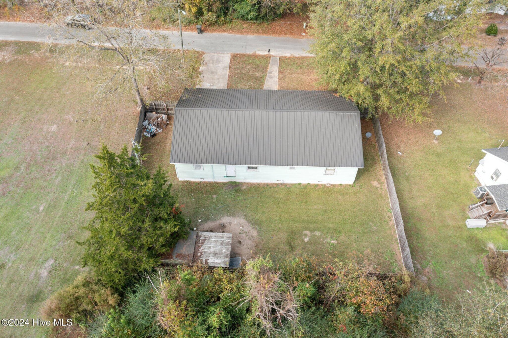 309 Plank Rd Warsaw, NC 28398