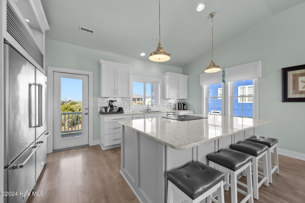 26 Porpoise Pl North Topsail Beach, NC 28460