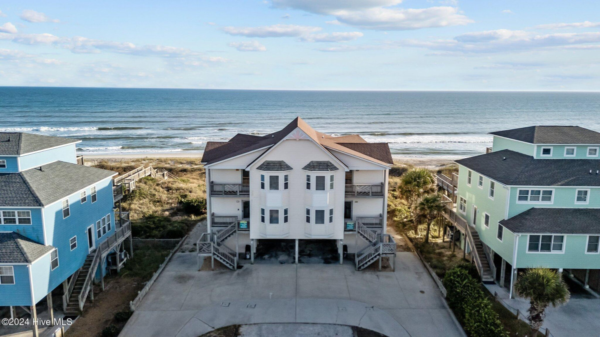 3317 Ocean Dr Emerald Isle, NC 28594