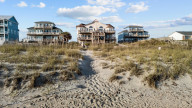 3317 Ocean Dr Emerald Isle, NC 28594