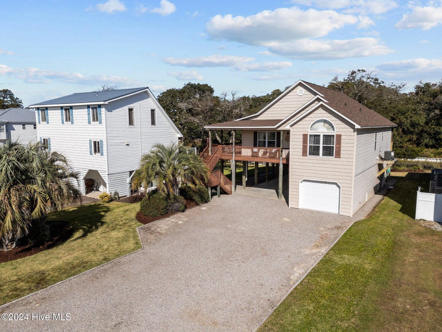 118 Island Dr Oak Island, NC 28465