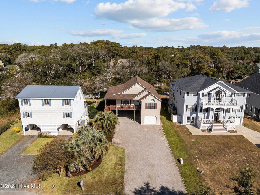 118 Island Dr Oak Island, NC 28465