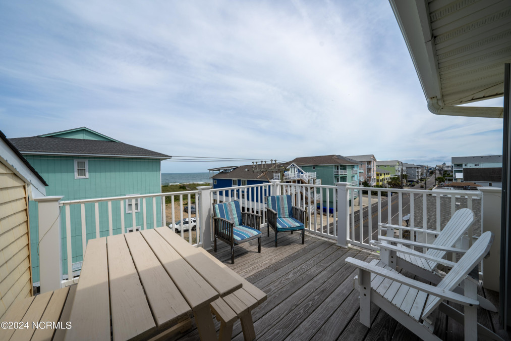 909 Carolina Beach Ave Carolina Beach, NC 28428