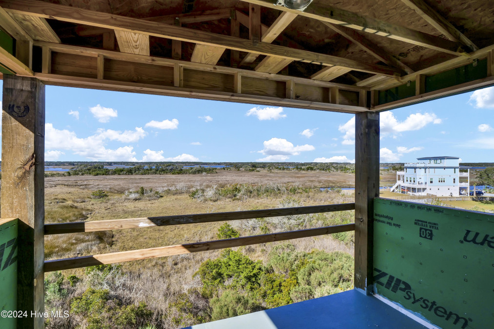 109 Old Village Ln North Topsail Beach, NC 28460