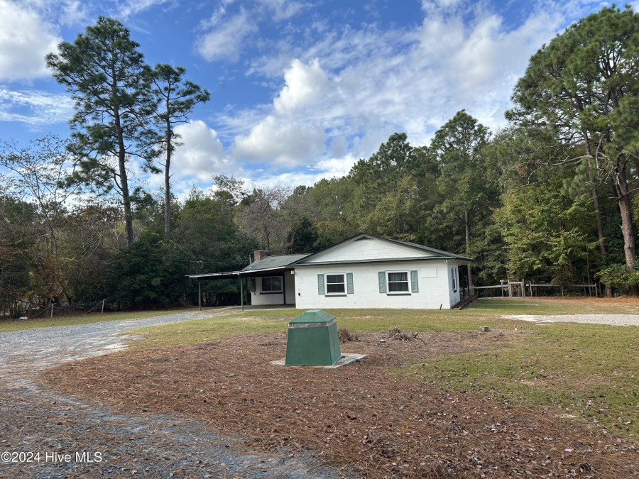 4320 Nc 73 Hwy West End, NC 27376