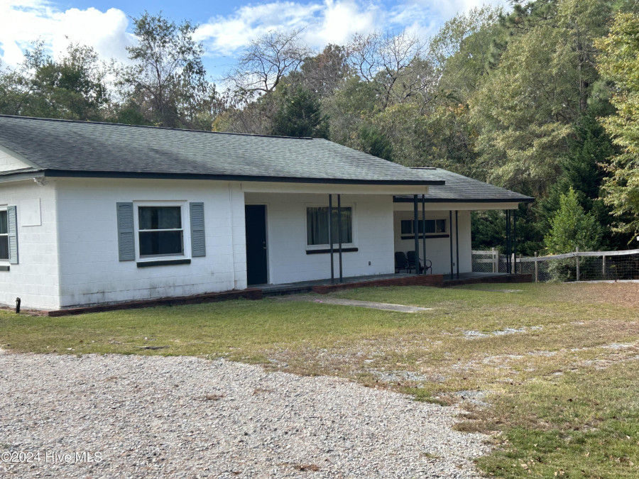 4320 Nc 73 Hwy West End, NC 27376