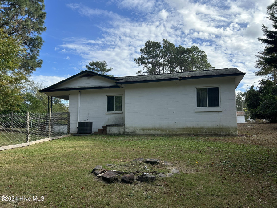 4320 Nc 73 Hwy West End, NC 27376