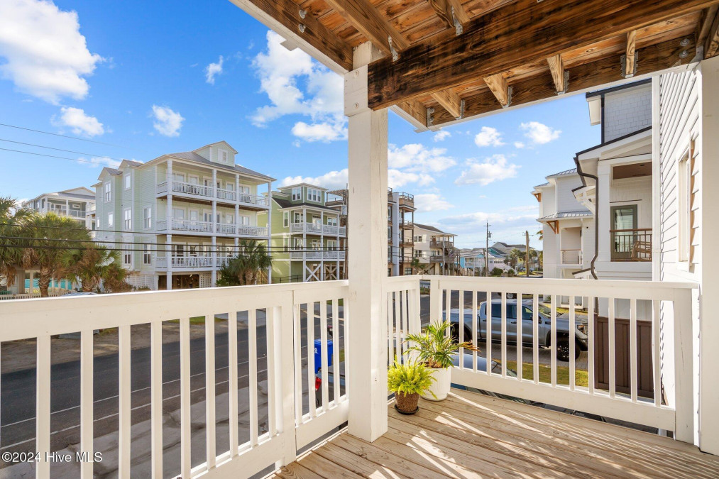 709 Canal Dr Carolina Beach, NC 28428