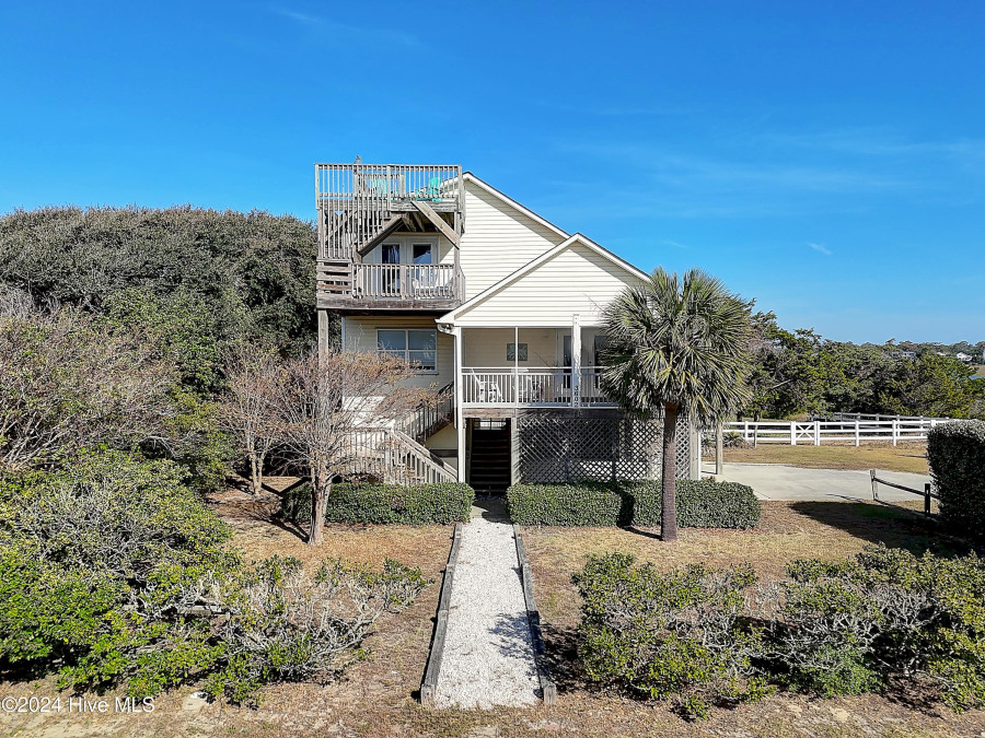 3602 Dolphin Dr Oak Island, NC 28465