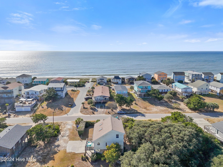 3602 Dolphin Dr Oak Island, NC 28465