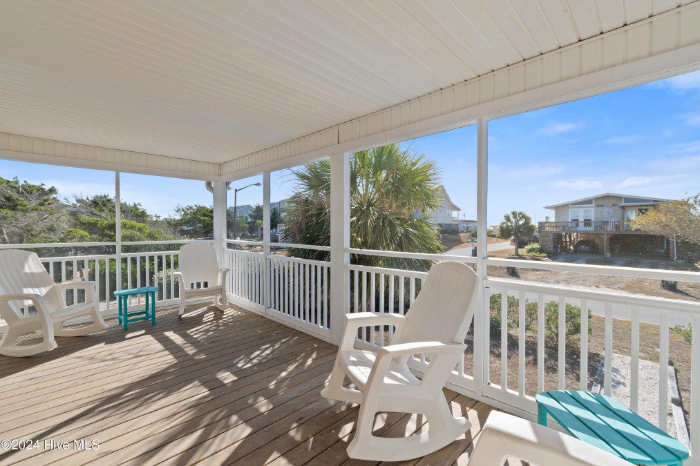 3602 Dolphin Dr Oak Island, NC 28465