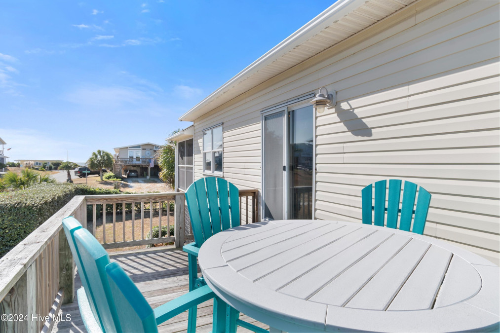 3602 Dolphin Dr Oak Island, NC 28465