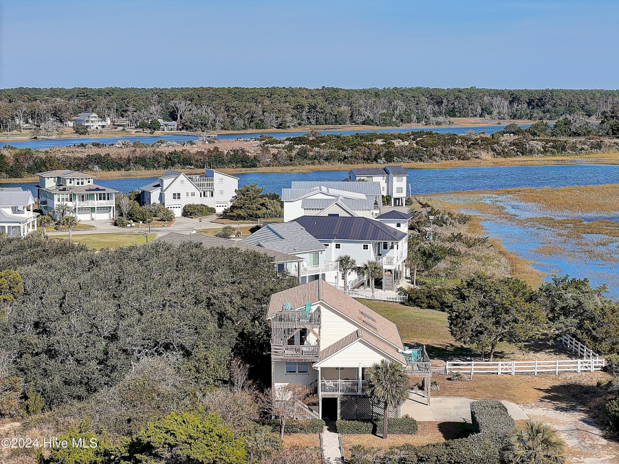 3602 Dolphin Dr Oak Island, NC 28465