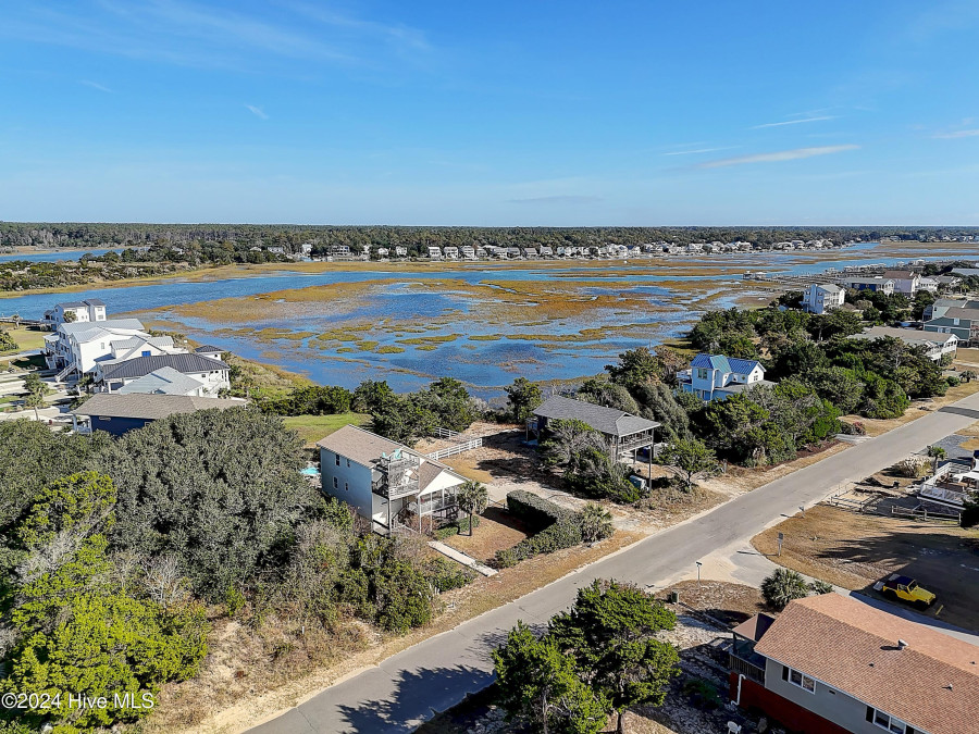 3602 Dolphin Dr Oak Island, NC 28465